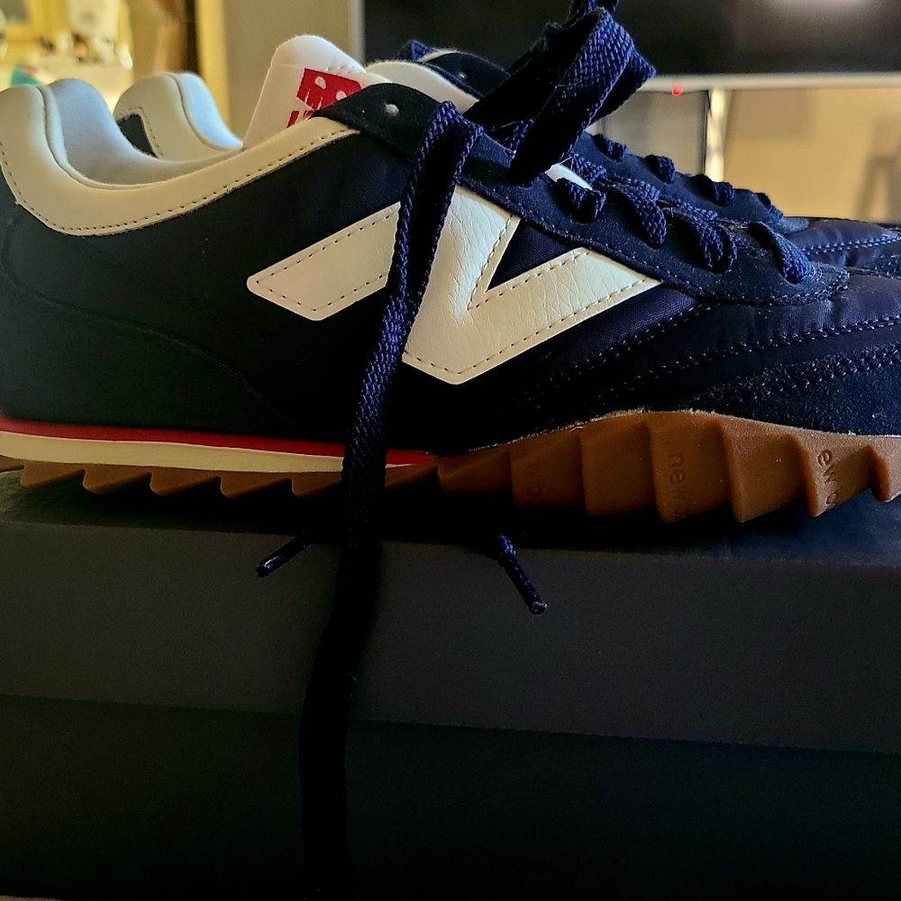 New Balance RC-30 Blue and White size 10 women 8.5 men
